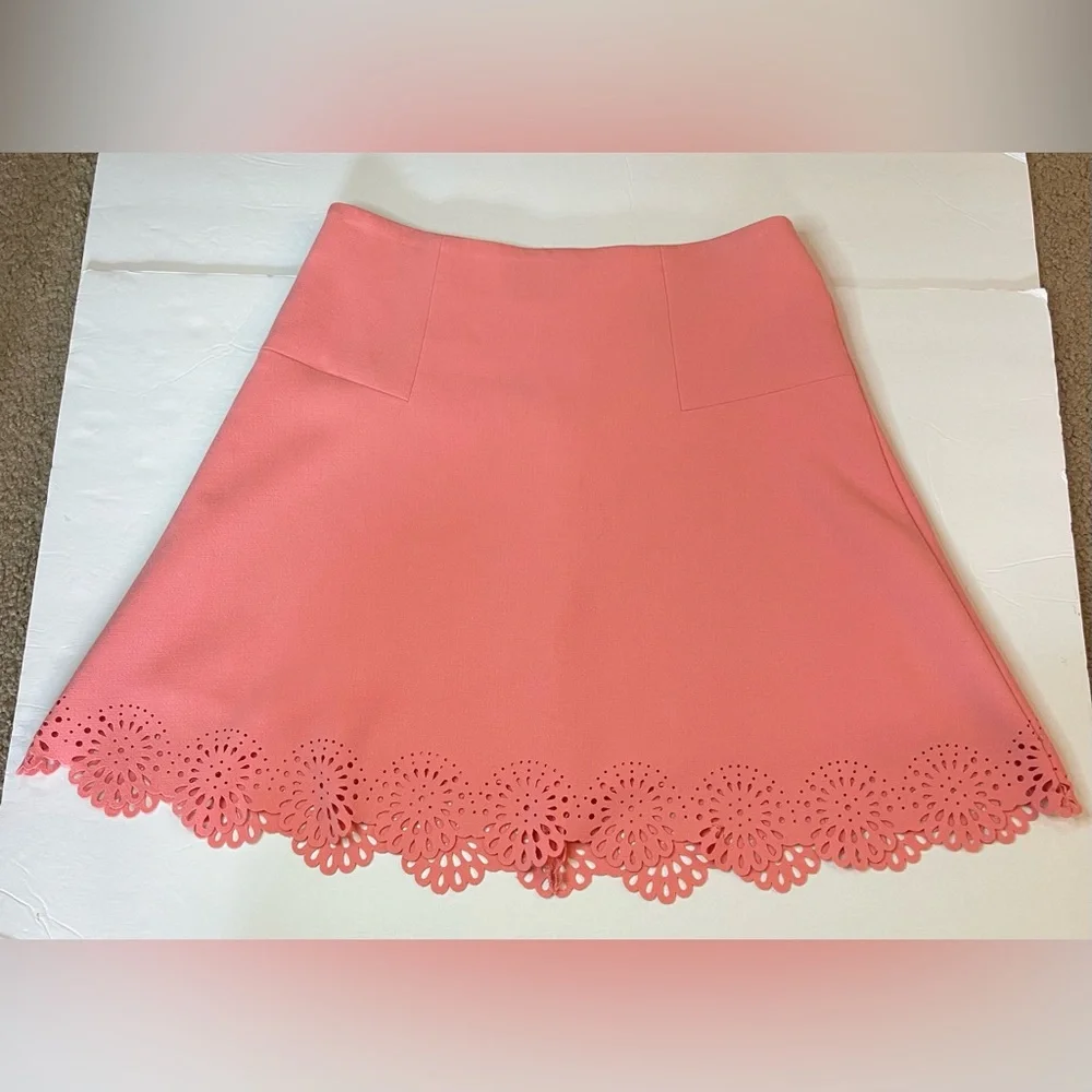LOFT Ann Taylor Pink Scalloped Lasercut Skirt Ponte Knit Women's Size 4